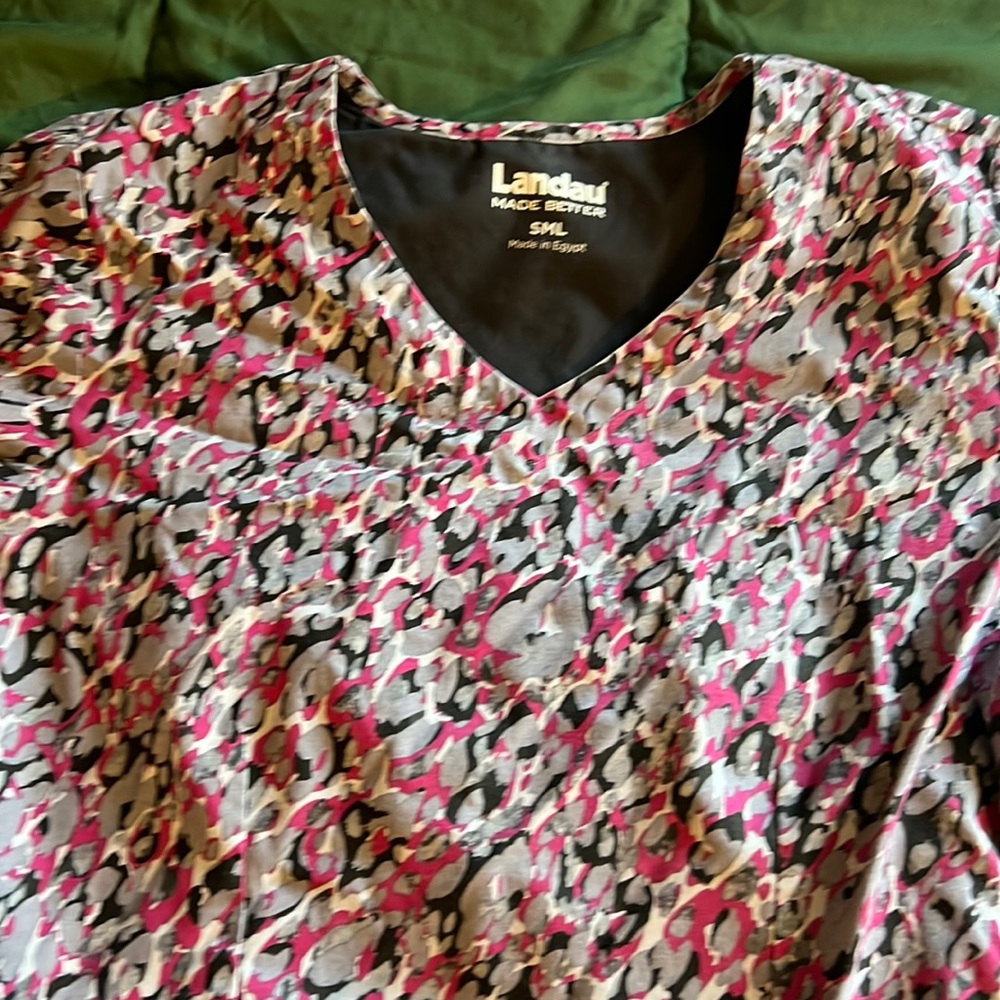 Scrub top